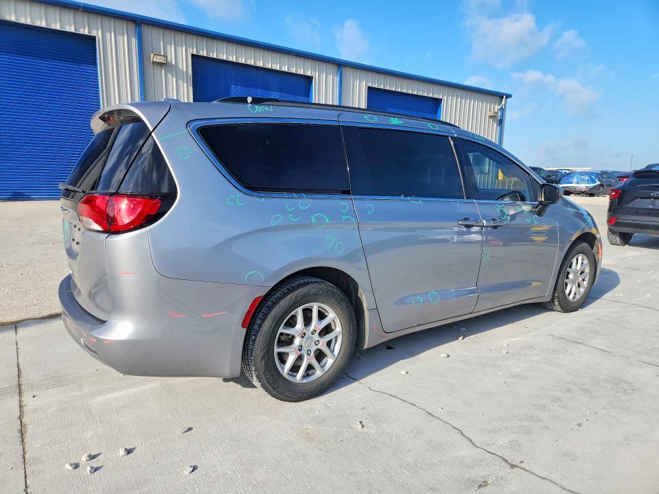 2020 CHRYSLER VOYAGER LXI — Фото 3 из 13