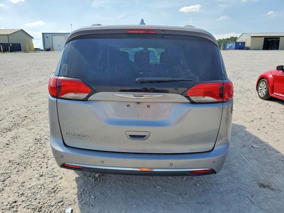 2020 CHRYSLER PACIFICA TOURING L — Фото 6 из 13