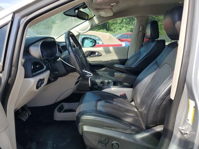 2020 CHRYSLER PACIFICA TOURING L — Фото 7 из 13