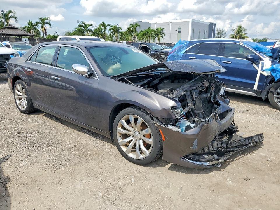 2020 CHRYSLER 300 LIMITED — Фото 4 из 12