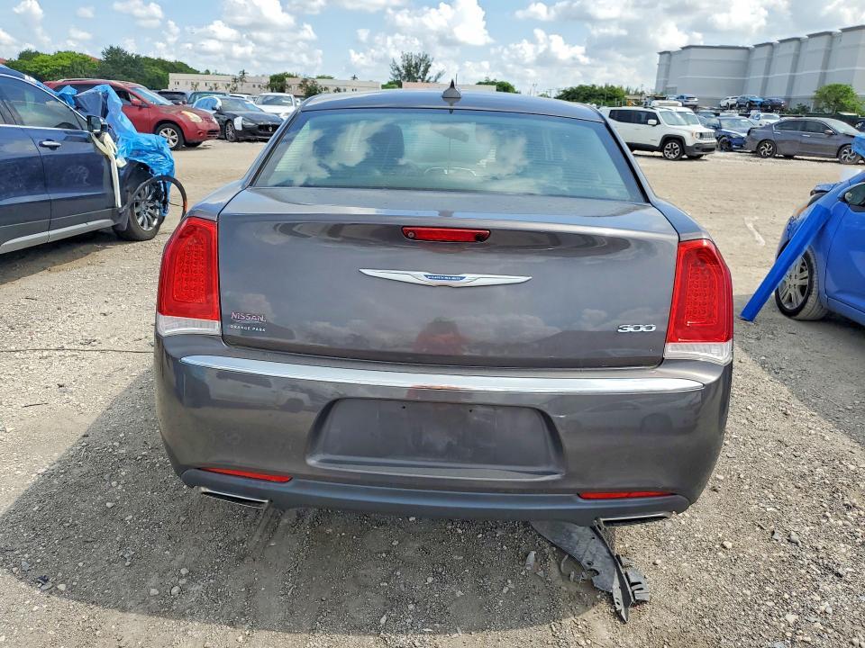 2020 CHRYSLER 300 LIMITED — Фото 6 из 12