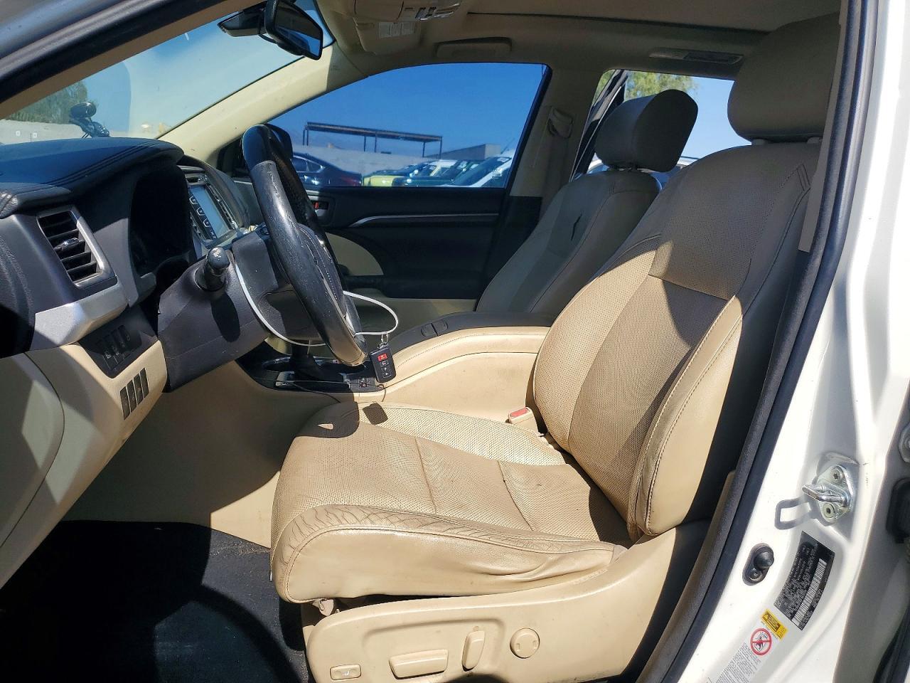 2015 TOYOTA HIGHLANDER LIMITED PLATINUM — Фото 7 из 13