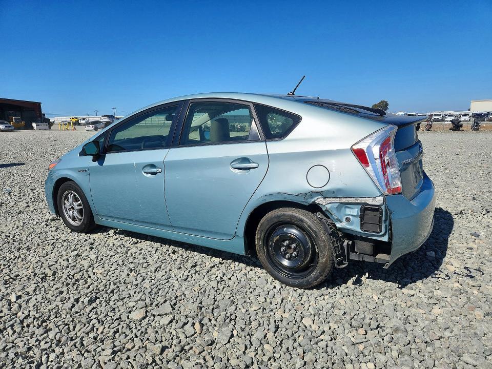 2015 TOYOTA PRIUS TWO — Фото 2 из 13