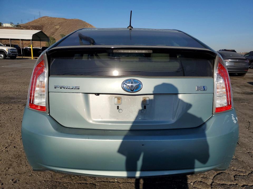 2015 TOYOTA PRIUS THREE — Фото 6 из 12