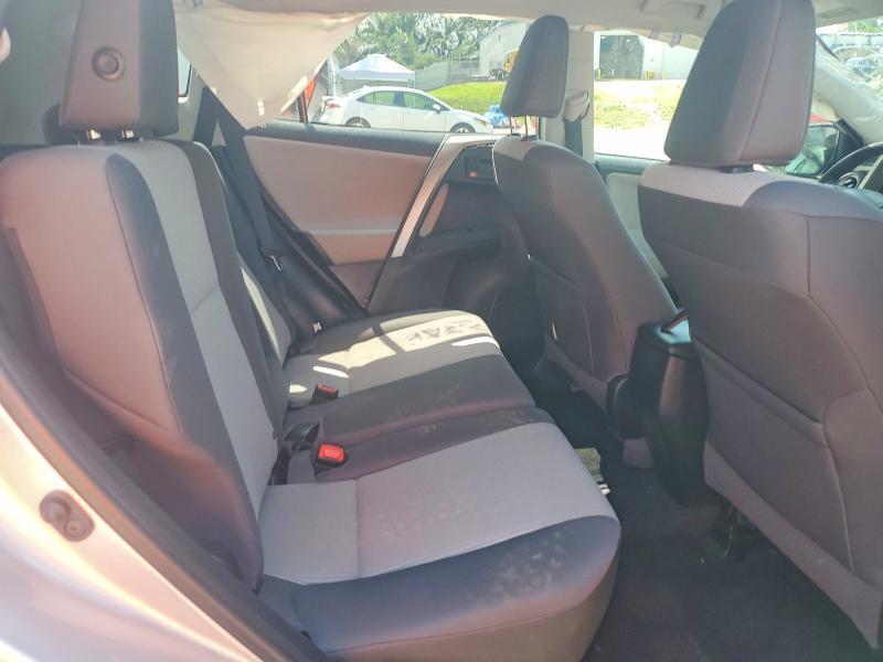 2015 TOYOTA RAV4 LE — Фото 10 из 12