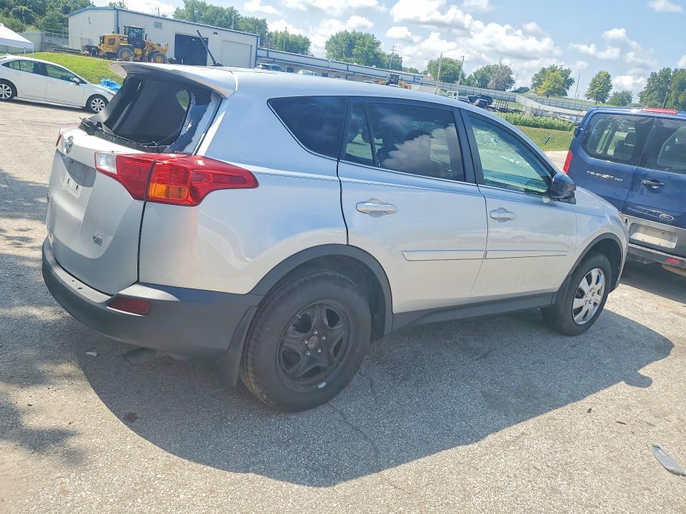 2015 TOYOTA RAV4 LE — Фото 3 из 12