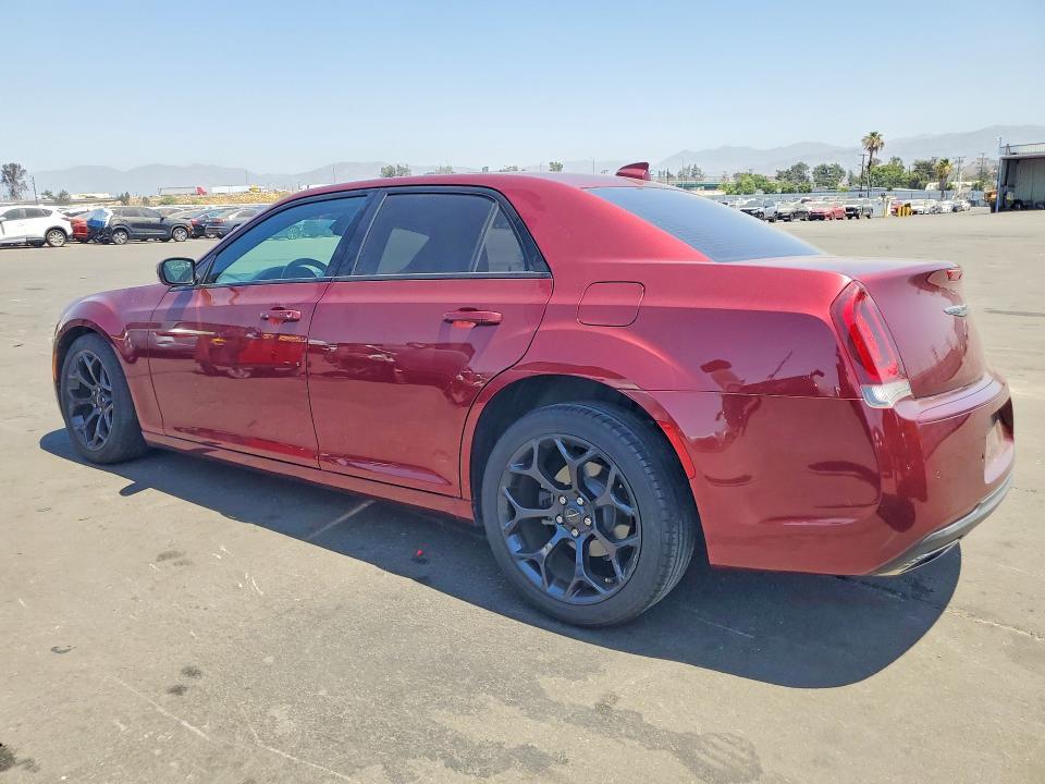 2020 CHRYSLER 300 S — Фото 2 из 12