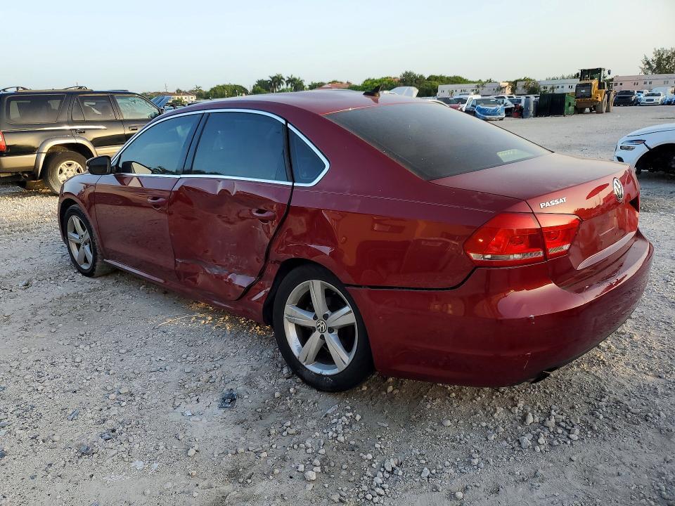 2015 VOLKSWAGEN PASSAT S — Фото 2 из 12