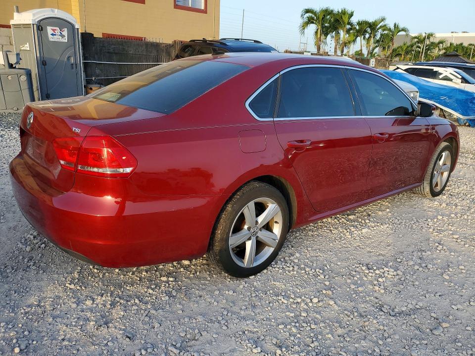 2015 VOLKSWAGEN PASSAT S — Фото 3 из 12