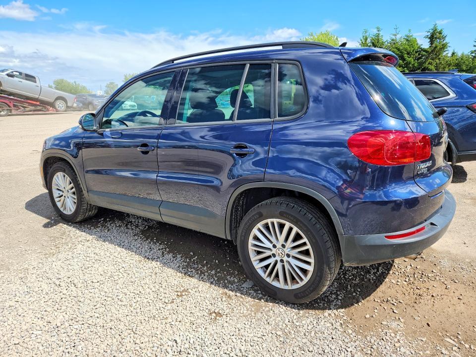 2015 VOLKSWAGEN TIGUAN S — Фото 2 из 13