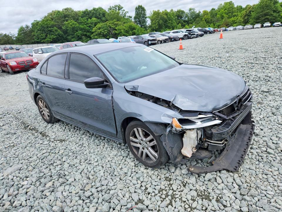 3VW2K7AJXFM208876 2015 VOLKSWAGEN JETTA photo no. 4