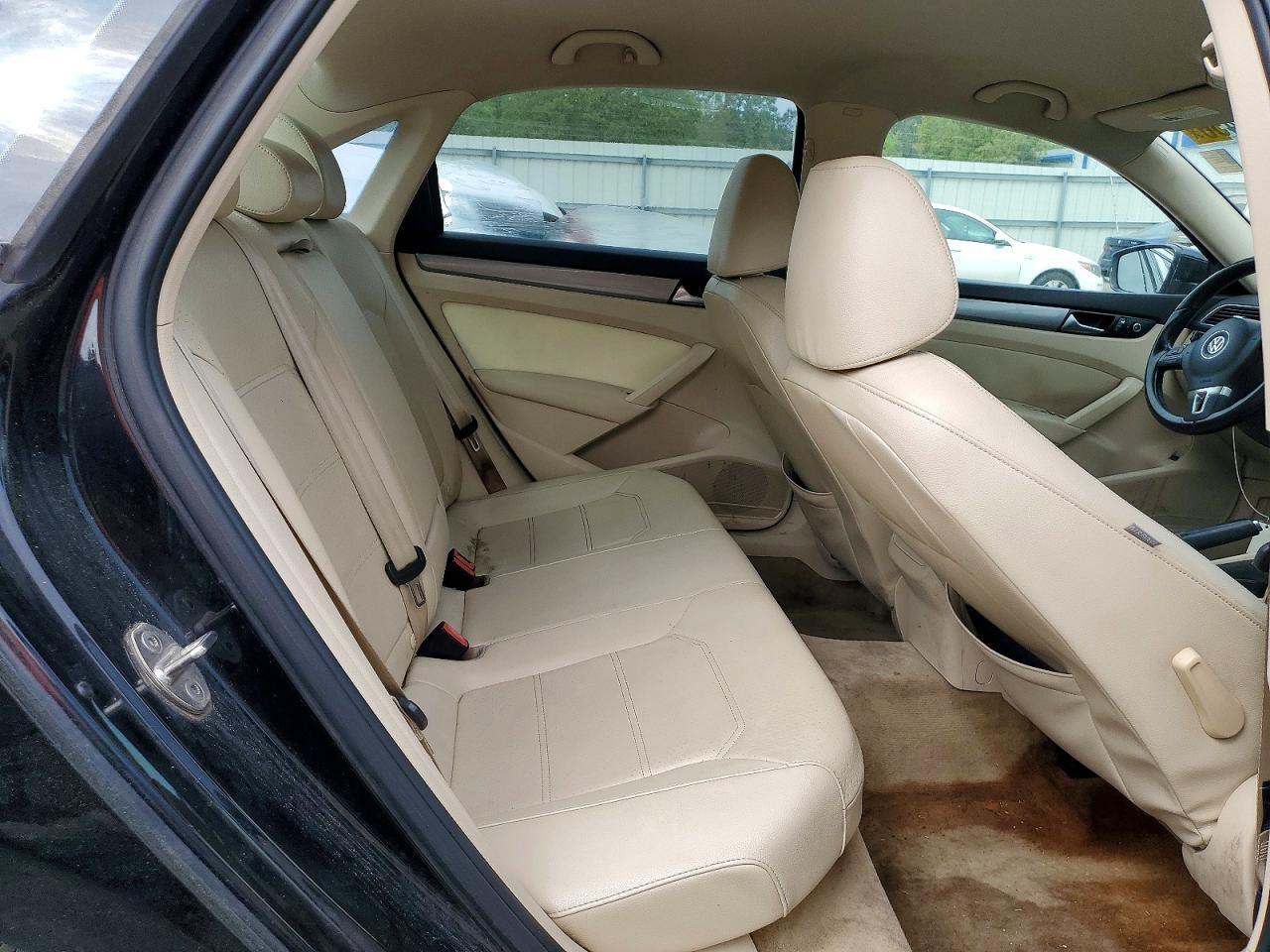 2015 VOLKSWAGEN PASSAT S — Фото 10 из 12