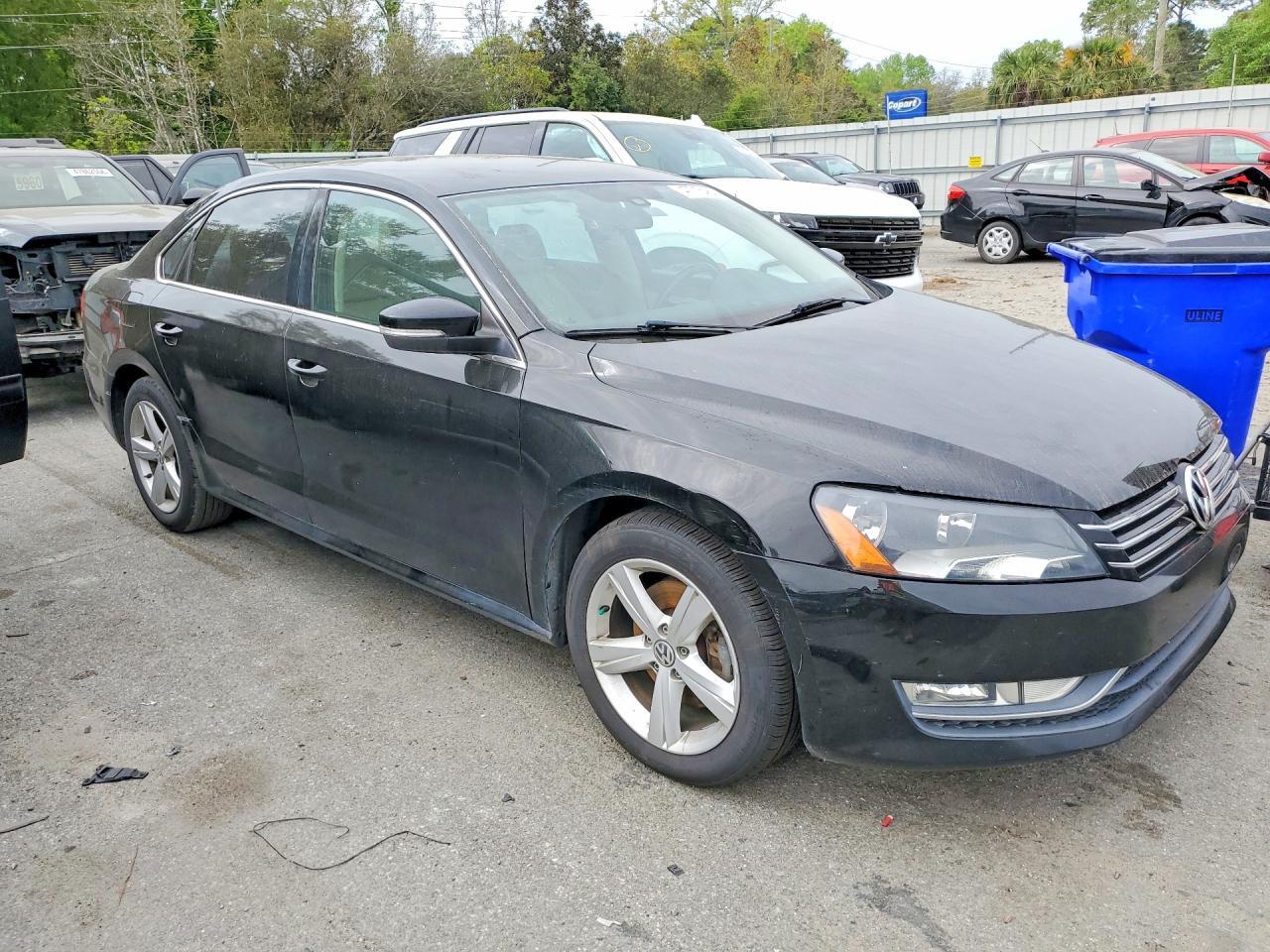 2015 VOLKSWAGEN PASSAT S — Фото 4 из 12
