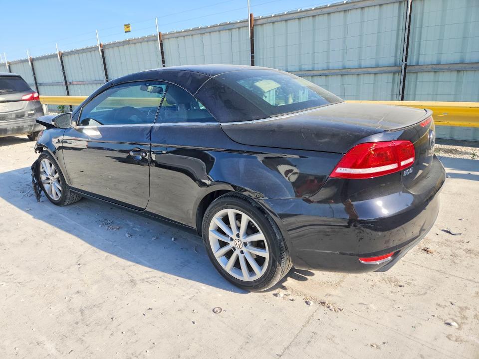WVWBW8AH7FV002236 2015 VOLKSWAGEN EOS photo no. 2