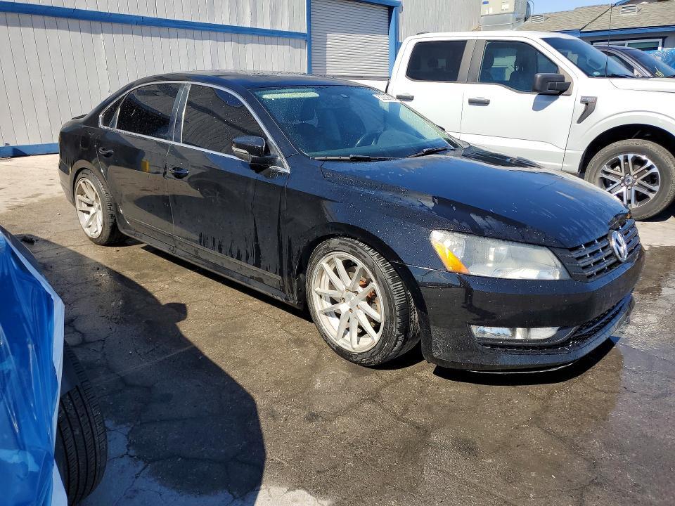 2015 VOLKSWAGEN PASSAT SEL — Фото 4 из 12