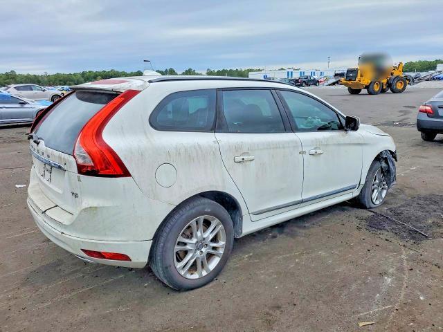 YV440MDJ8F2676329 2015 VOLVO XC60 photo no. 3