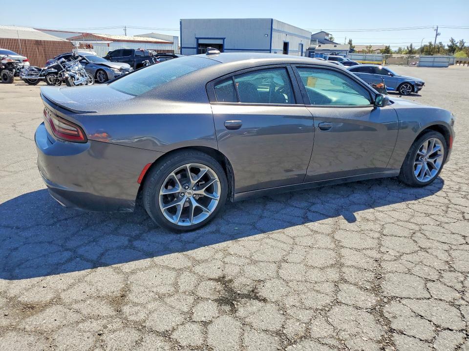 2020 DODGE CHARGER SXT — Фото 3 из 12