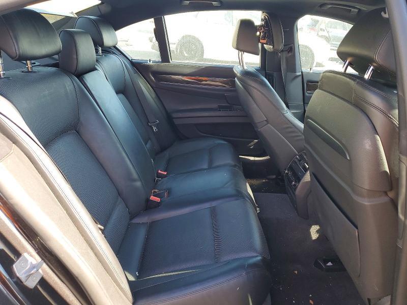 2014 BMW 750 I — Фото 10 из 12