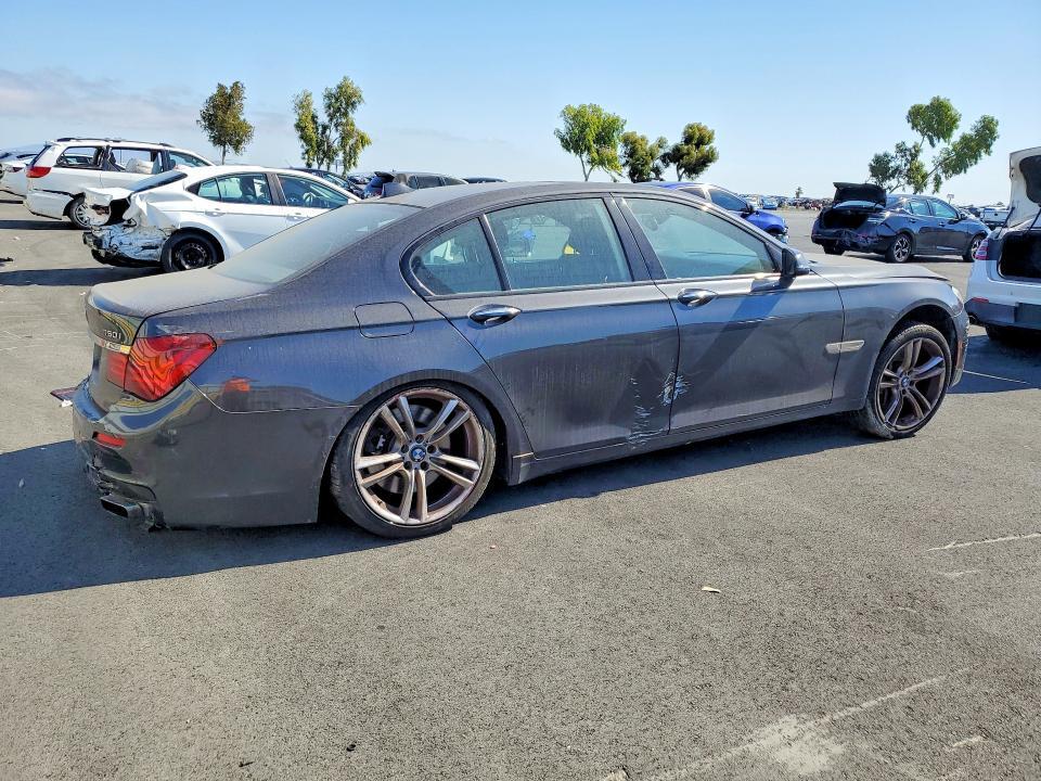 2014 BMW 750 I — Фото 3 из 12