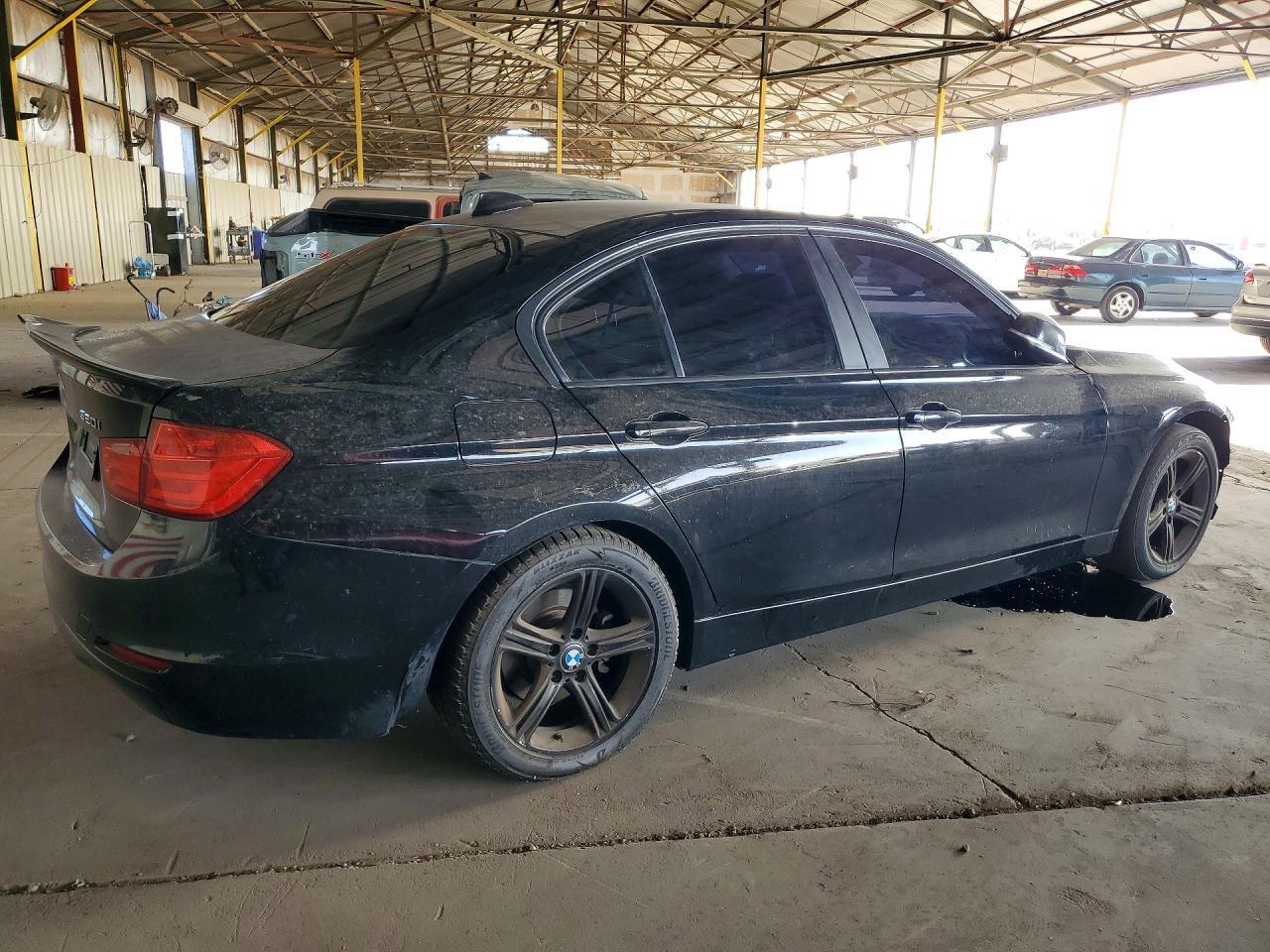 2014 BMW 320 I — Фото 3 из 12