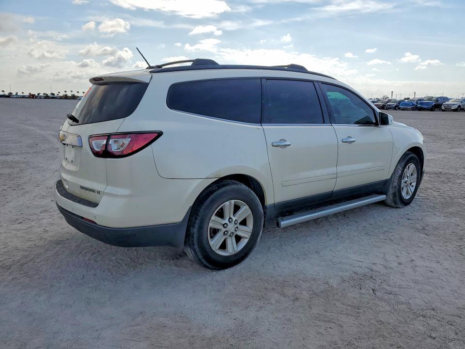 2014 CHEVROLET TRAVERSE LT — Фото 3 из 12