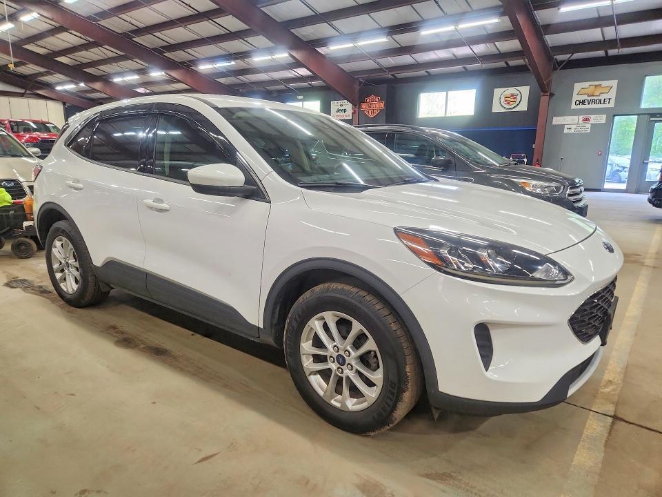 2020 FORD ESCAPE SE — Фото 4 из 13