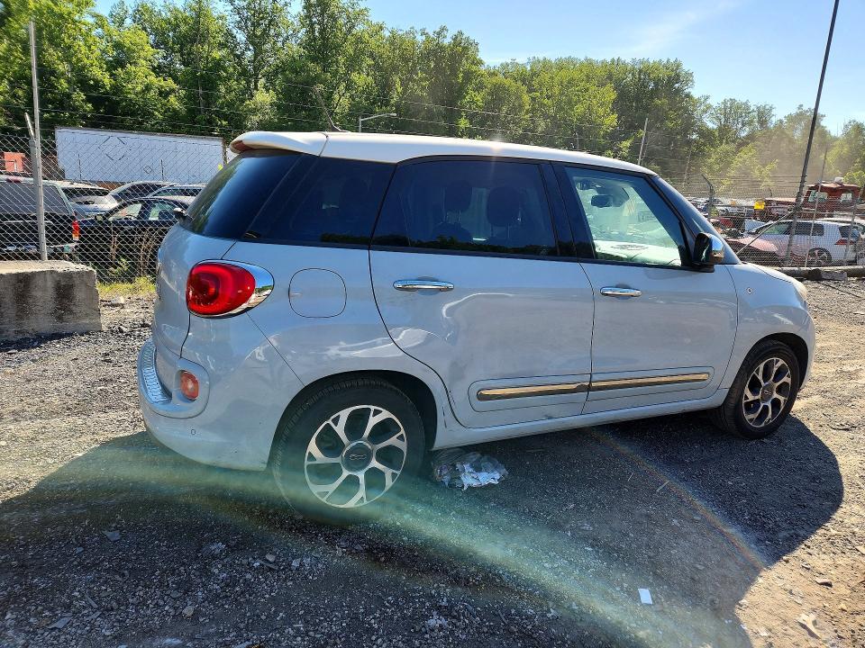 ZFBCFACH0EZ010536 2014 FIAT 500L photo no. 3