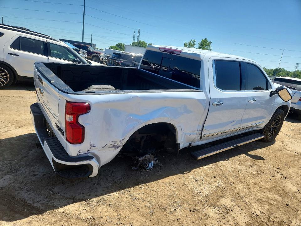 2026 CHEVROLET SILVERADO K1500 HIGH COUNTRY — Фото 3 из 12