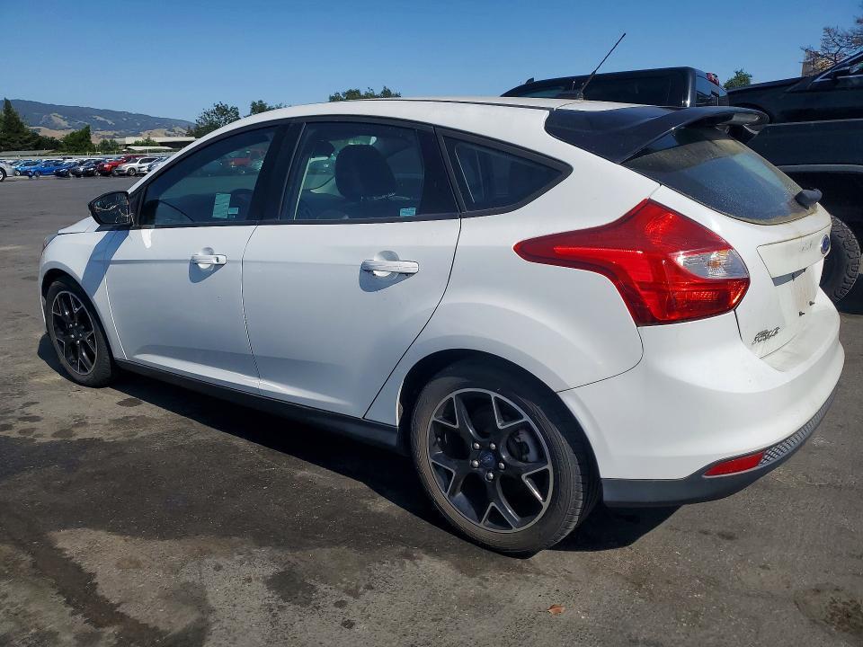 1FADP3K22EL454260 2014 FORD FOCUS photo no. 2