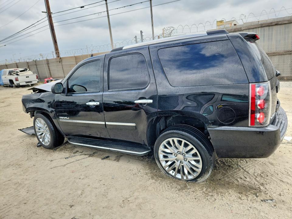 1GKS2EEF8ER104773 2014 GMC YUKON photo no. 2