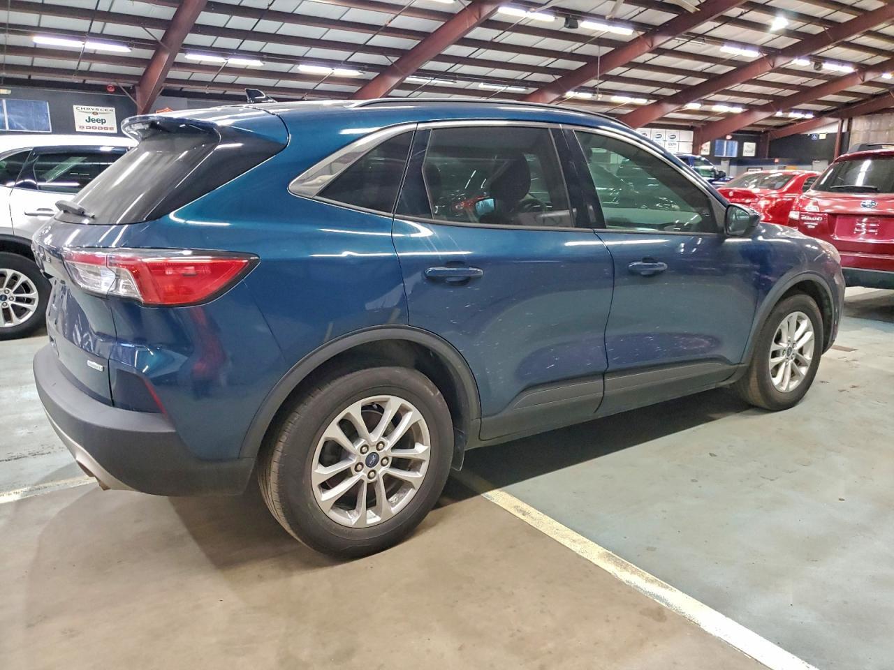 2020 FORD ESCAPE SE — Фото 3 из 13