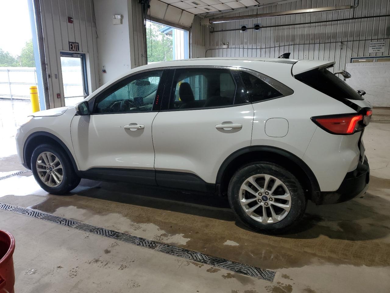 2020 FORD ESCAPE SE — Фото 2 из 13