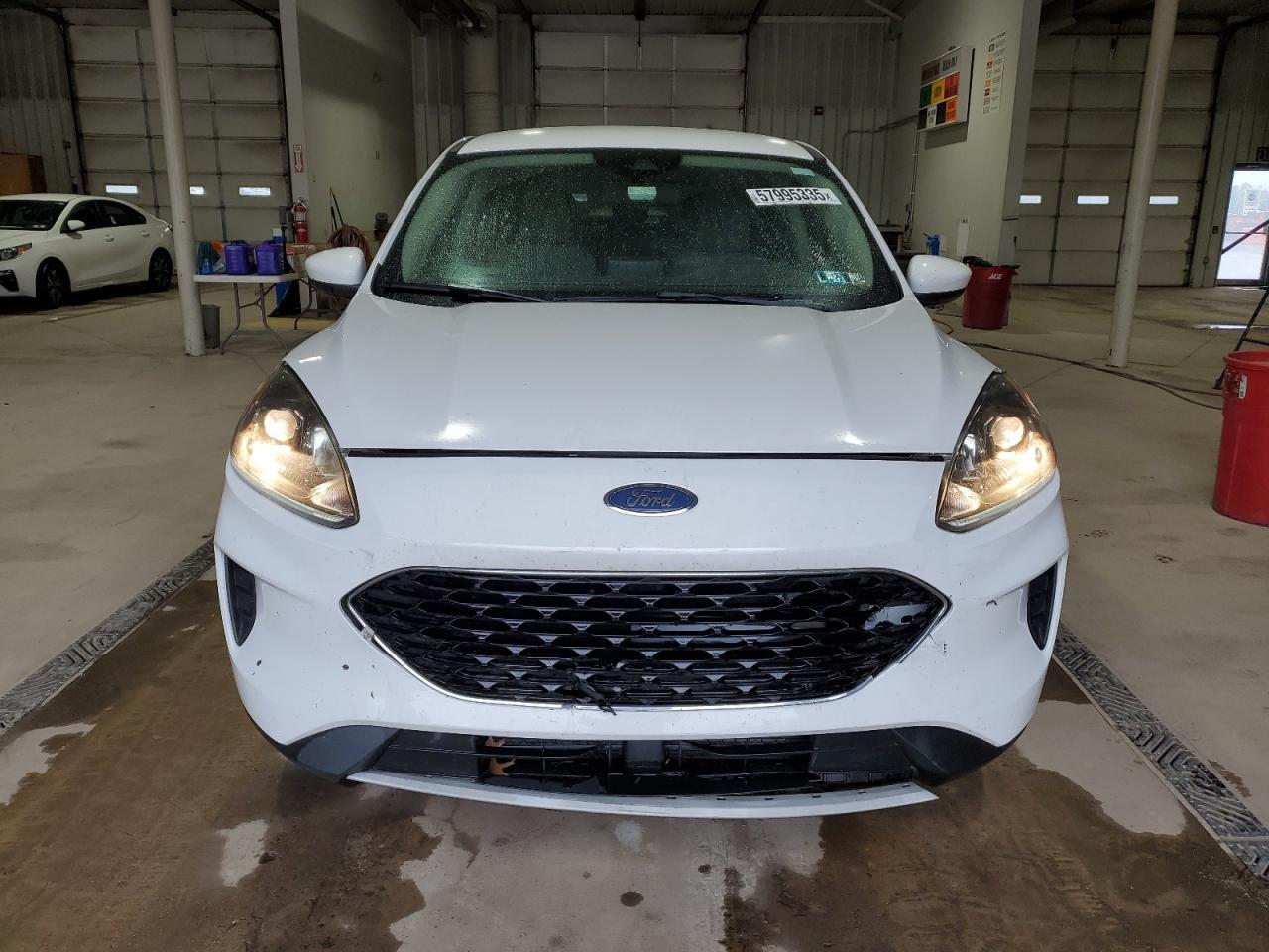 2020 FORD ESCAPE SE — Фото 5 из 13