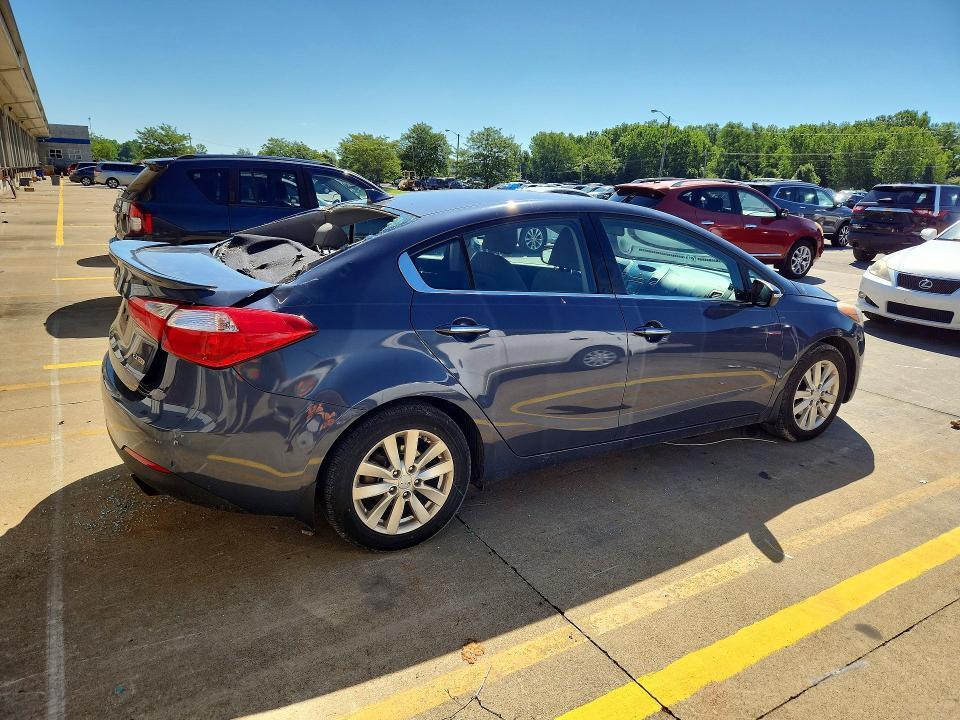 2014 KIA FORTE — Фото 3 из 12