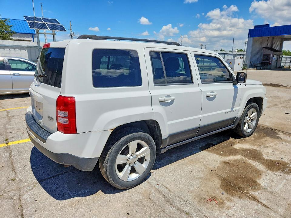 2014 JEEP PATRIOT LATITUDE — Фото 3 из 13