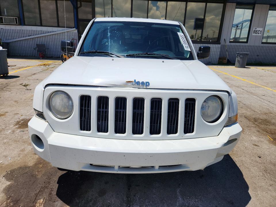 2014 JEEP PATRIOT LATITUDE — Фото 5 из 13