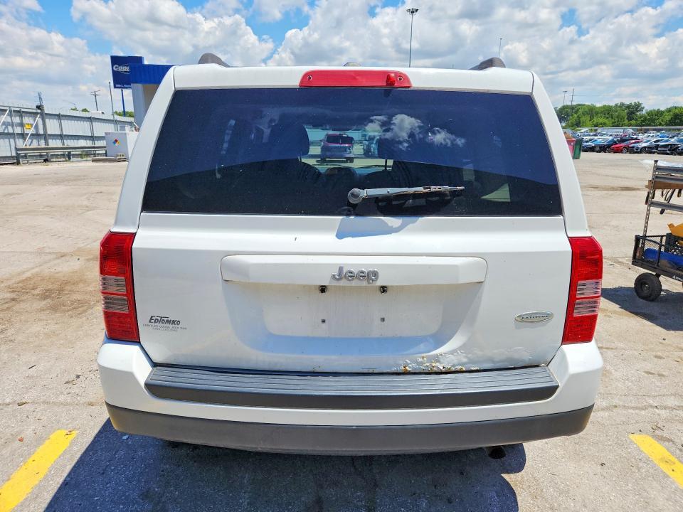 2014 JEEP PATRIOT LATITUDE — Фото 6 из 13