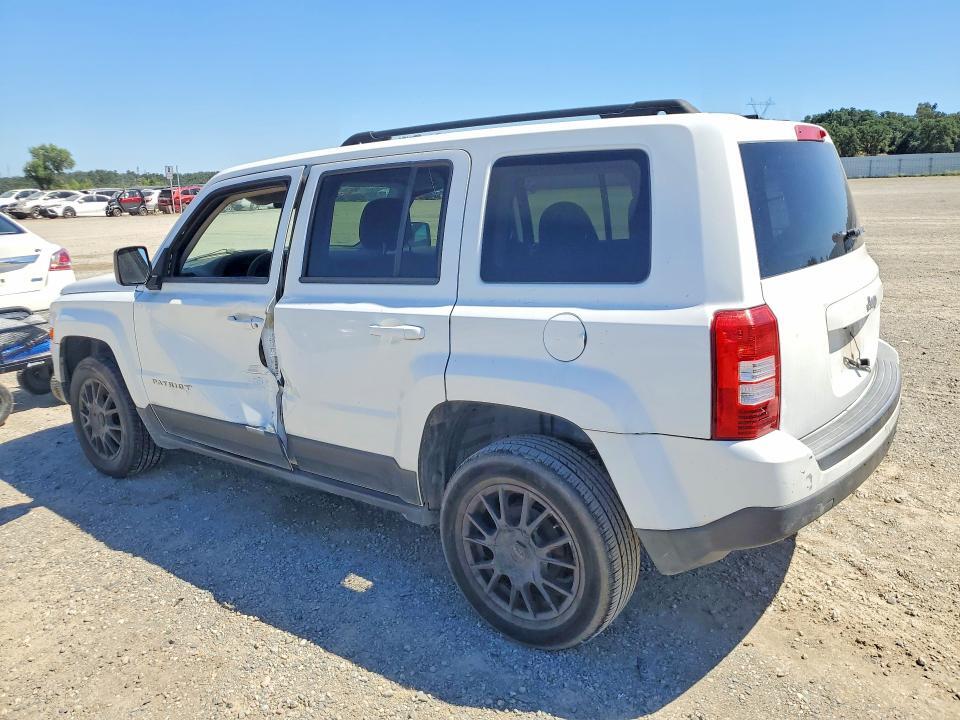 1C4NJPBA8ED596301 2014 JEEP PATRIOT photo no. 2