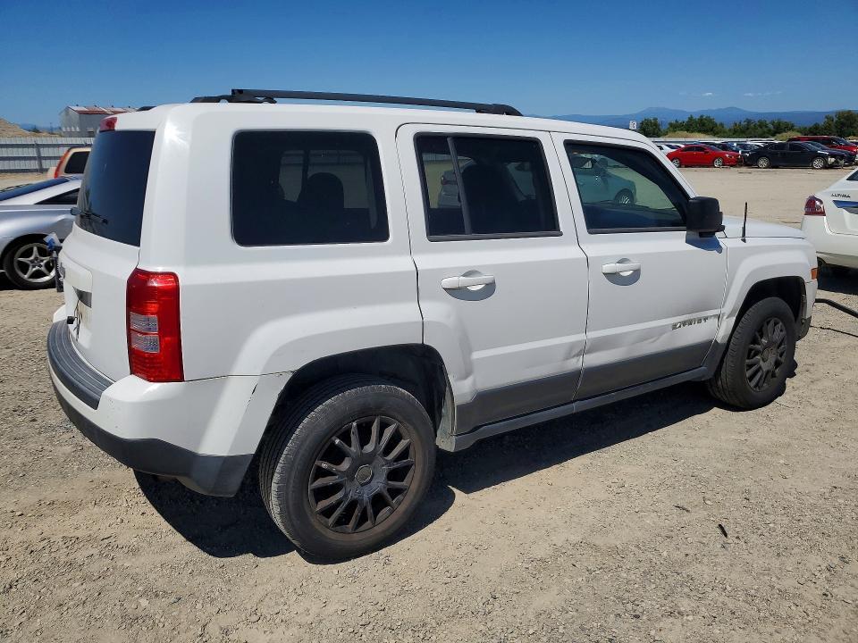 1C4NJPBA8ED596301 2014 JEEP PATRIOT photo no. 3