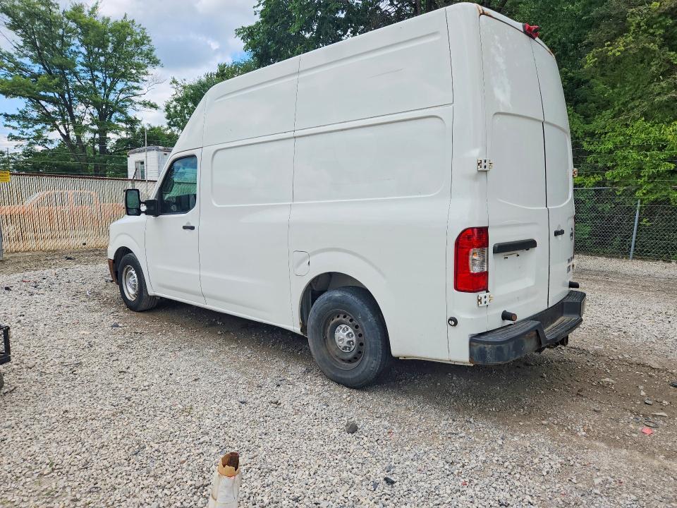 2014 NISSAN NV 2500/3500 — Фото 2 из 12