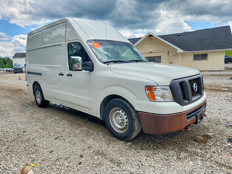 2014 NISSAN NV 2500/3500 — Фото 4 из 12