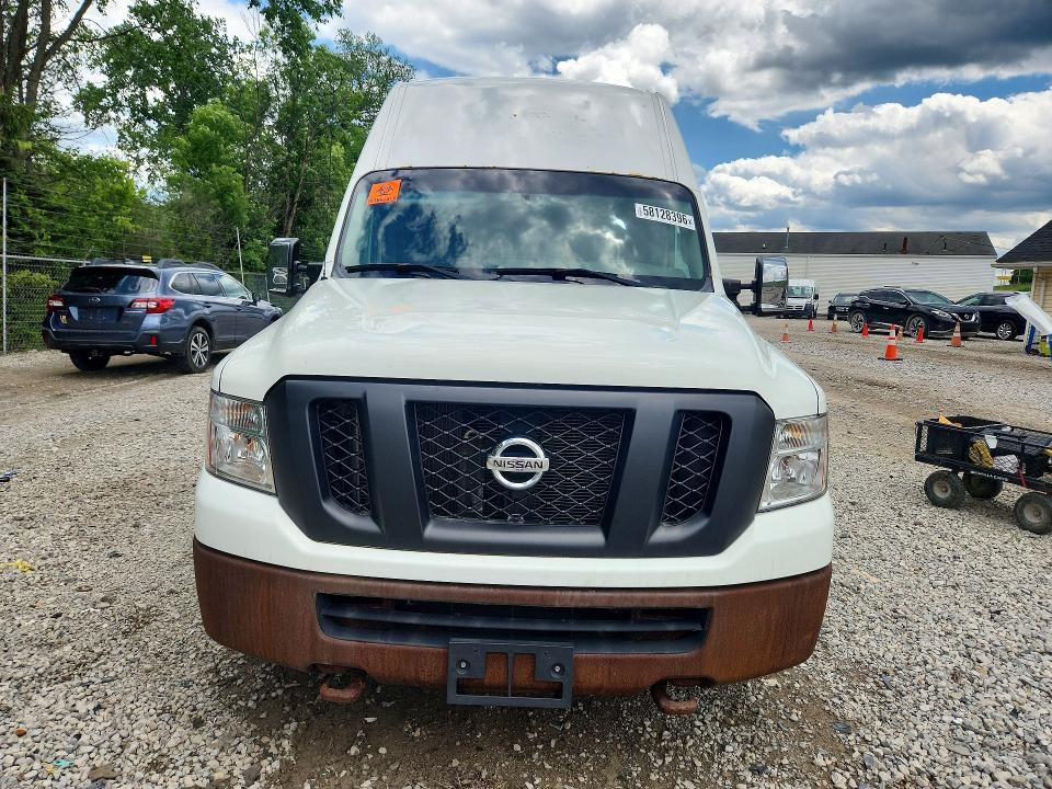 2014 NISSAN NV 2500/3500 — Фото 5 из 12