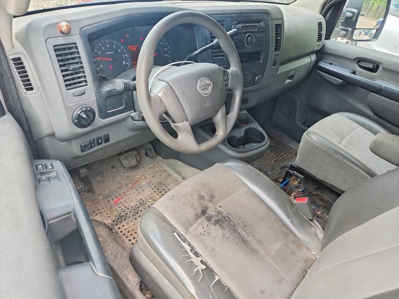 2014 NISSAN NV 2500/3500 — Фото 8 из 12