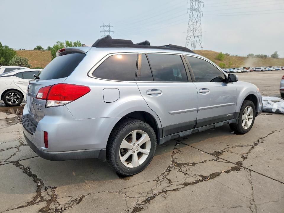 2014 SUBARU OUTBACK 3.6R LIMITED — Фото 3 из 13