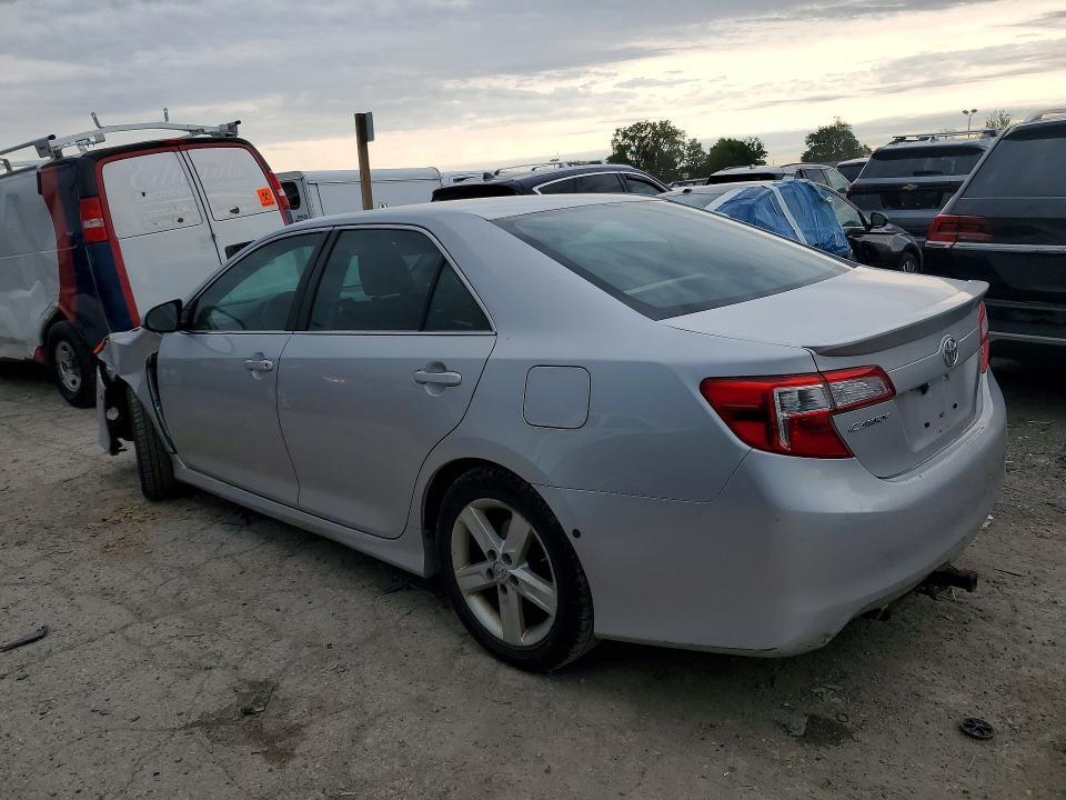 4T1BF1FK8EU411745 2014 TOYOTA CAMRY photo no. 2
