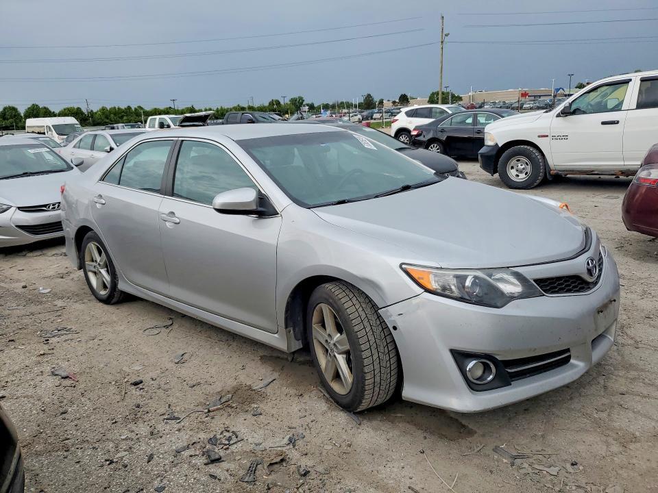 4T1BF1FK8EU411745 2014 TOYOTA CAMRY photo no. 4