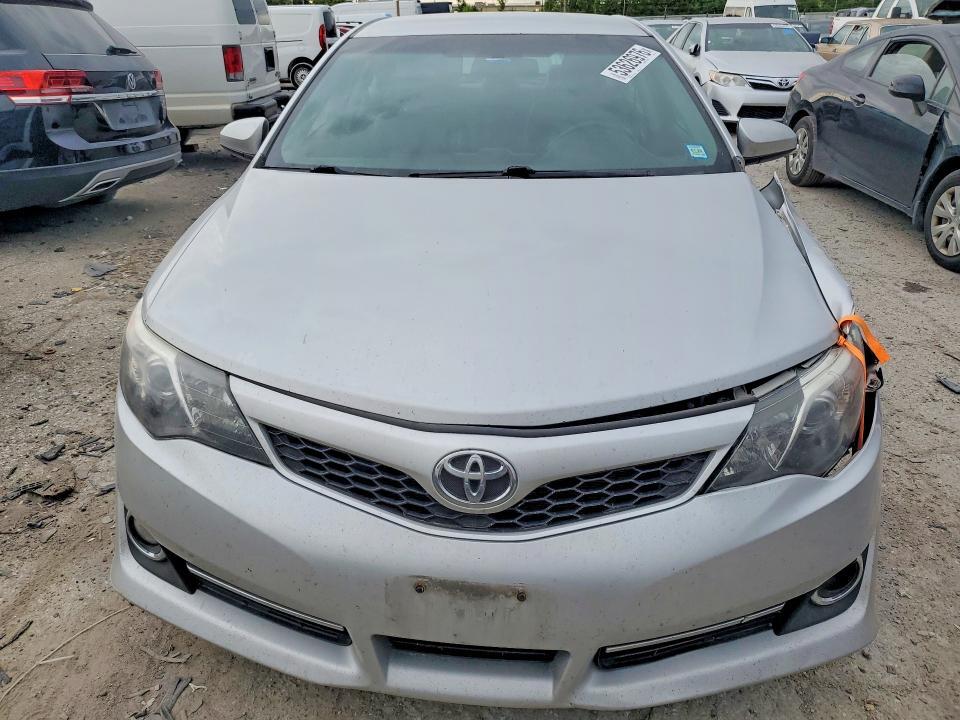 4T1BF1FK8EU411745 2014 TOYOTA CAMRY photo no. 5