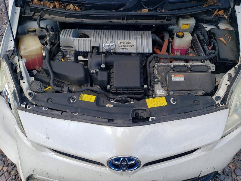 JTDKN3DU3E1738188 2014 TOYOTA PRIUS photo no. 11