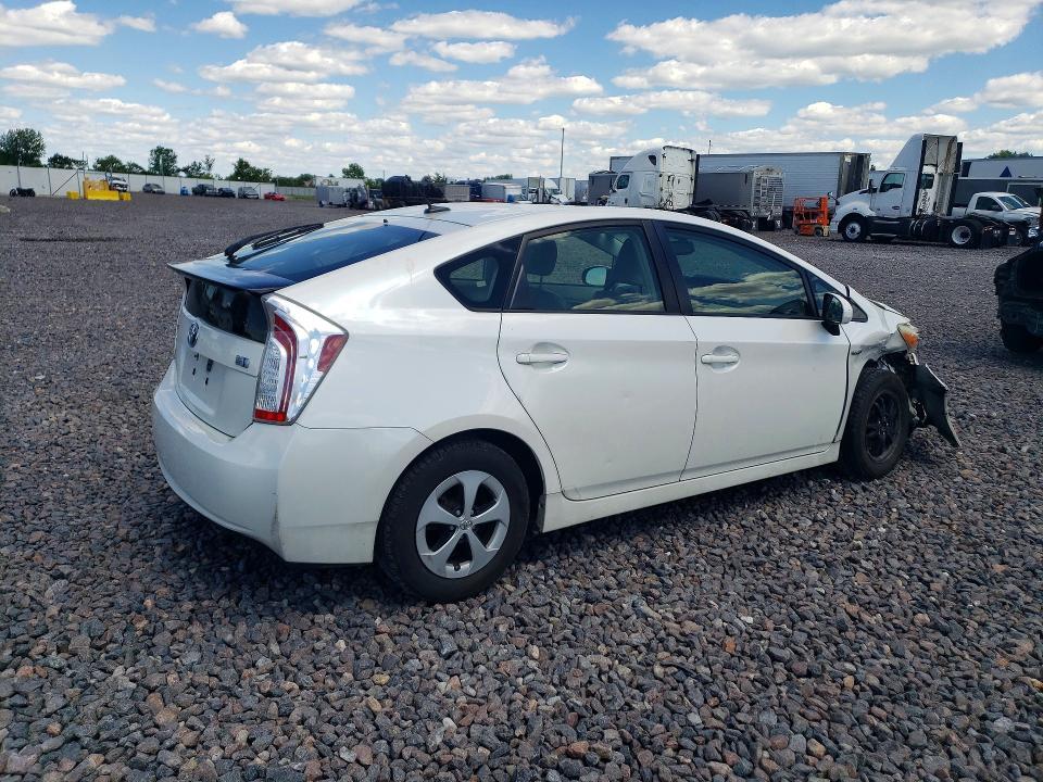 JTDKN3DU3E1738188 2014 TOYOTA PRIUS photo no. 3