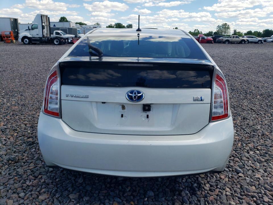 JTDKN3DU3E1738188 2014 TOYOTA PRIUS photo no. 6